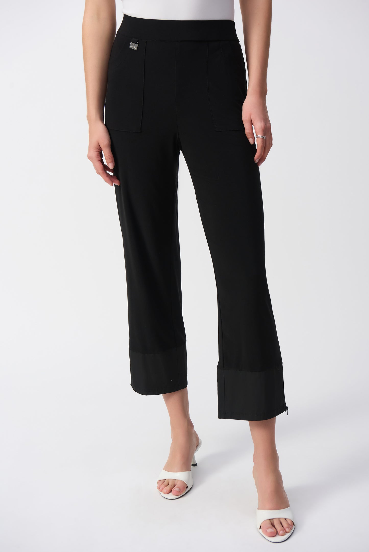 Pantalon coupe droite en tricot soyeux et à mémoire/JR