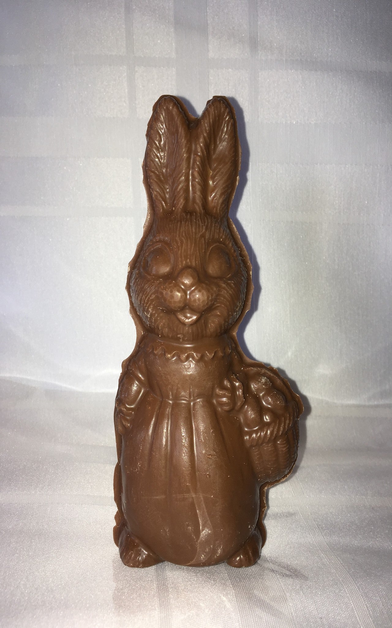 Chocolat belge lapin fillette panier vide 120g environ