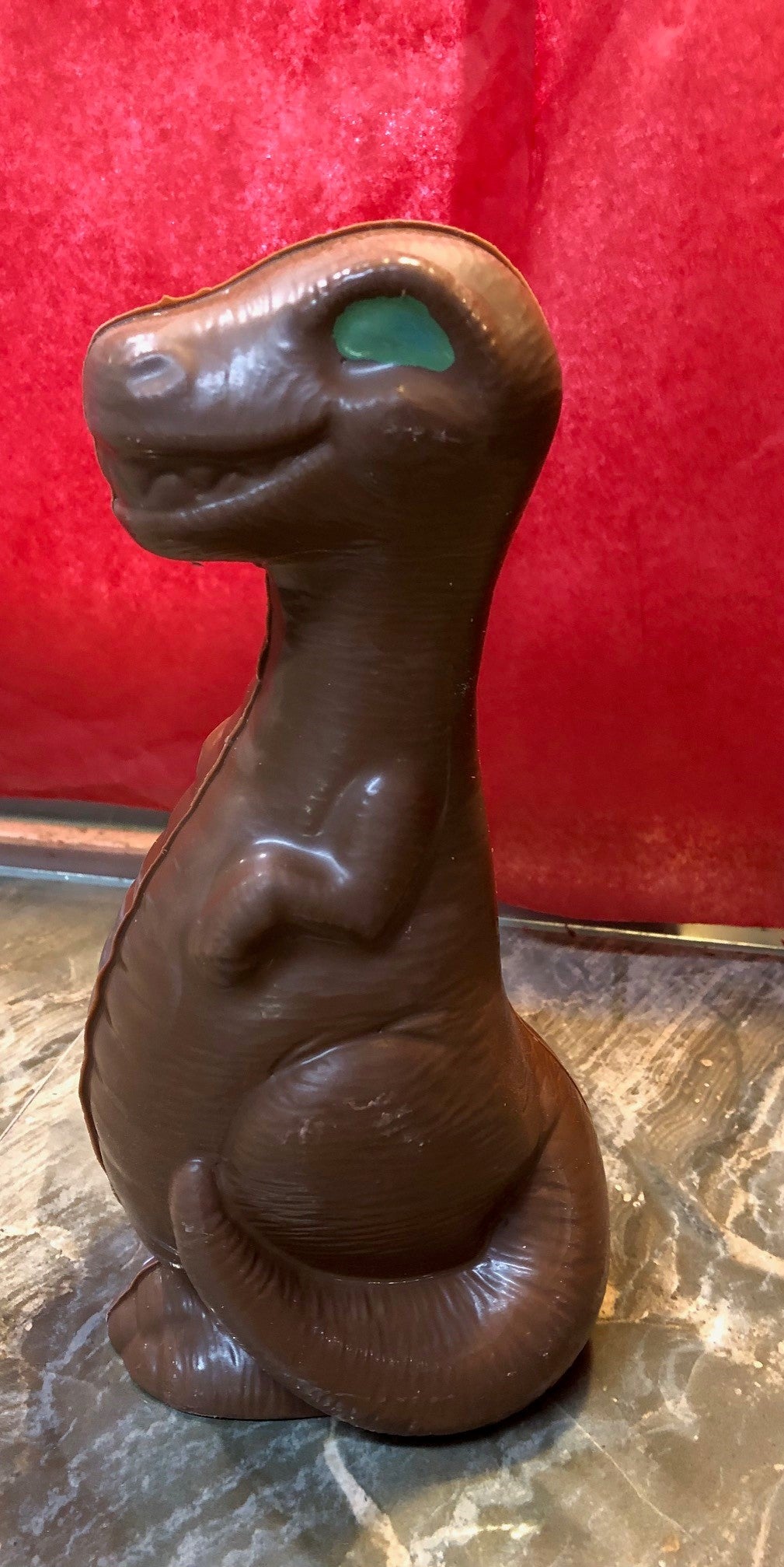 Chocolat belge dino debout géant 325g environ