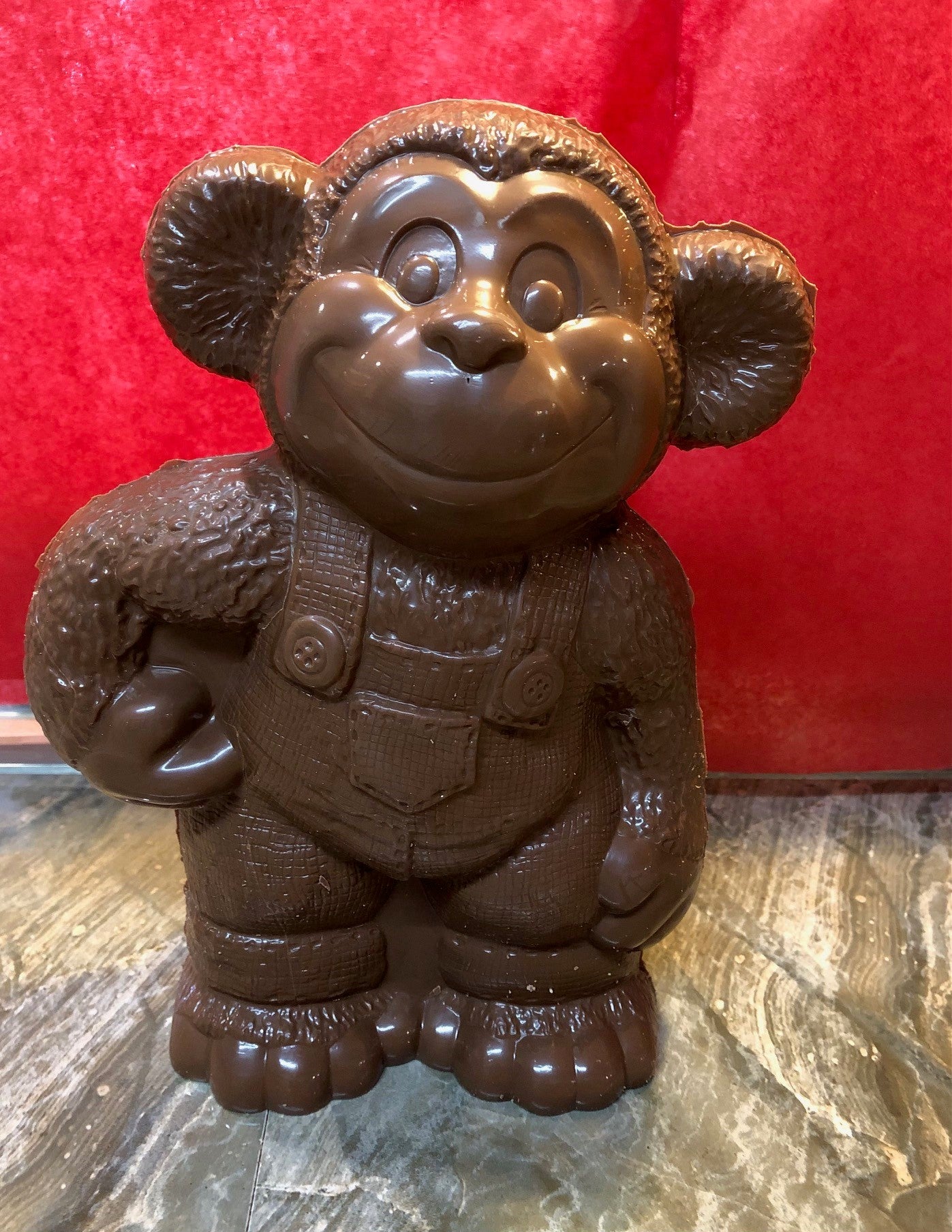 Chocolat belge singe banane salopette géant 500g environ