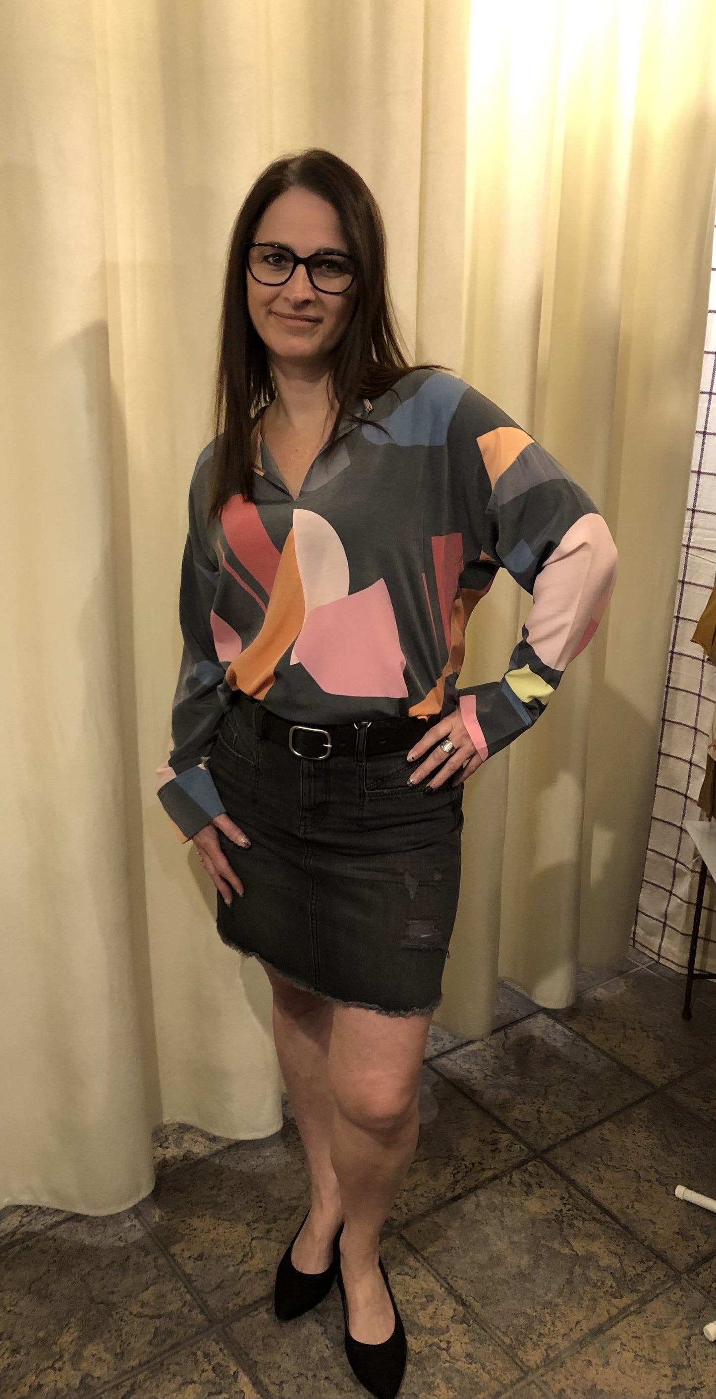 Blouse grise avec motifs colorés/Esprit