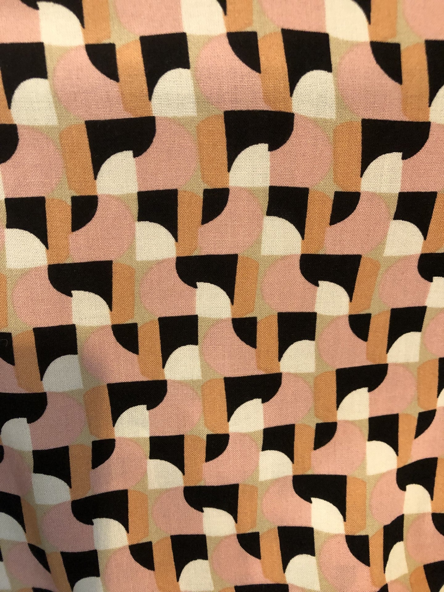 Chemise à motif multicolore rose noir et blanc/Soya