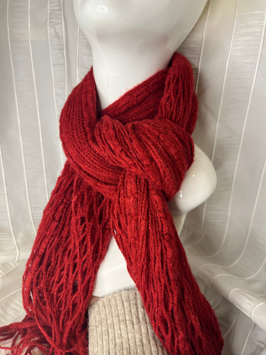 Foulard rouge tricot ajouré